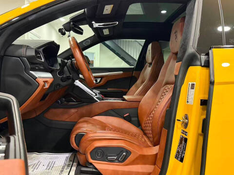 2020 Lamborghini Urus