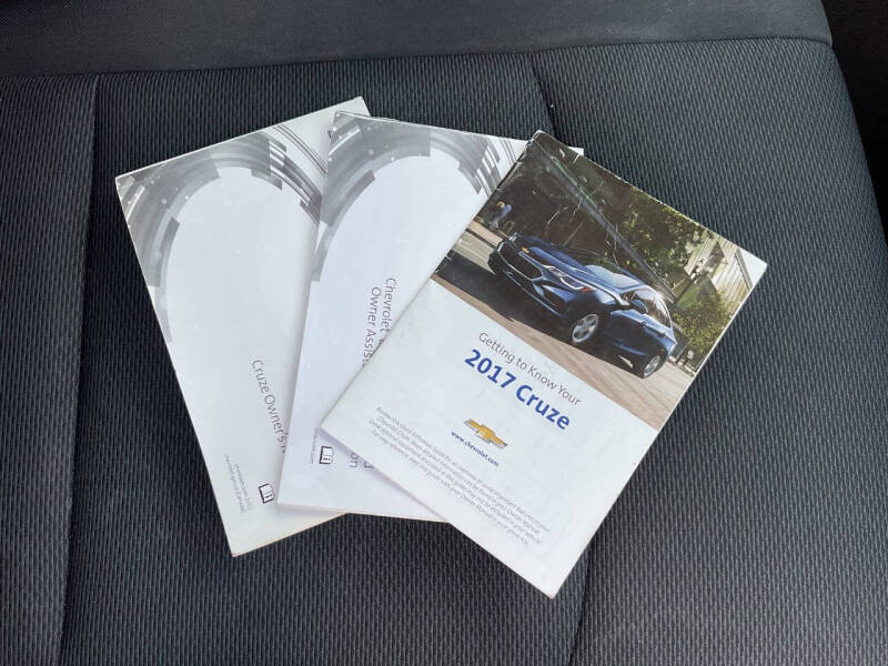 2017 Chevrolet Cruze LT Auto