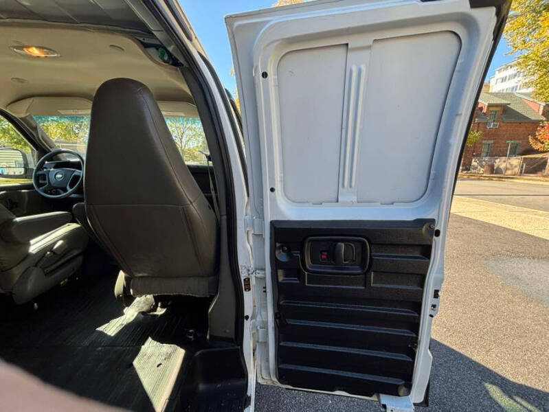 2019 Chevrolet Express 2500