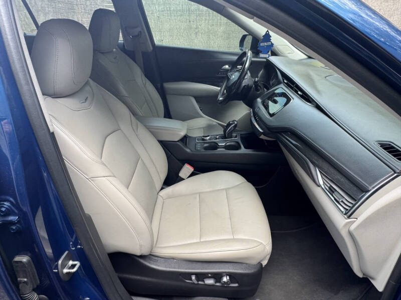 2019 Cadillac XT4 Premium Luxury