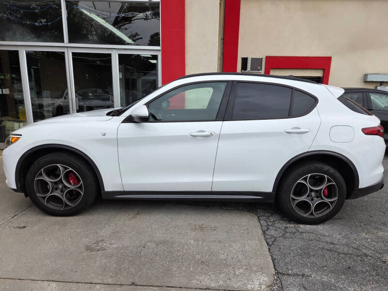2022 Alfa Romeo Stelvio Ti