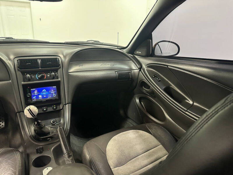 2001 Ford Mustang SVT Cobra