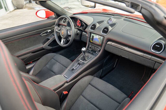 2021 Porsche 718 Boxster 6