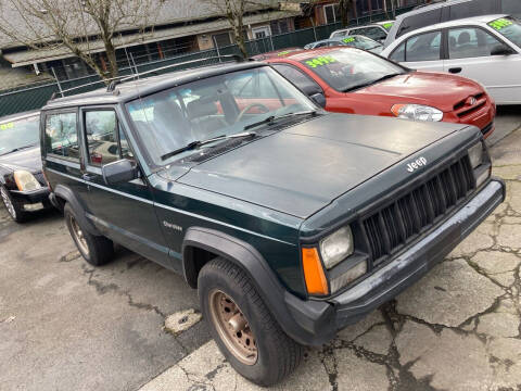 1992 Jeep Cherokee for sale at Blue Line Auto Group in Portland OR