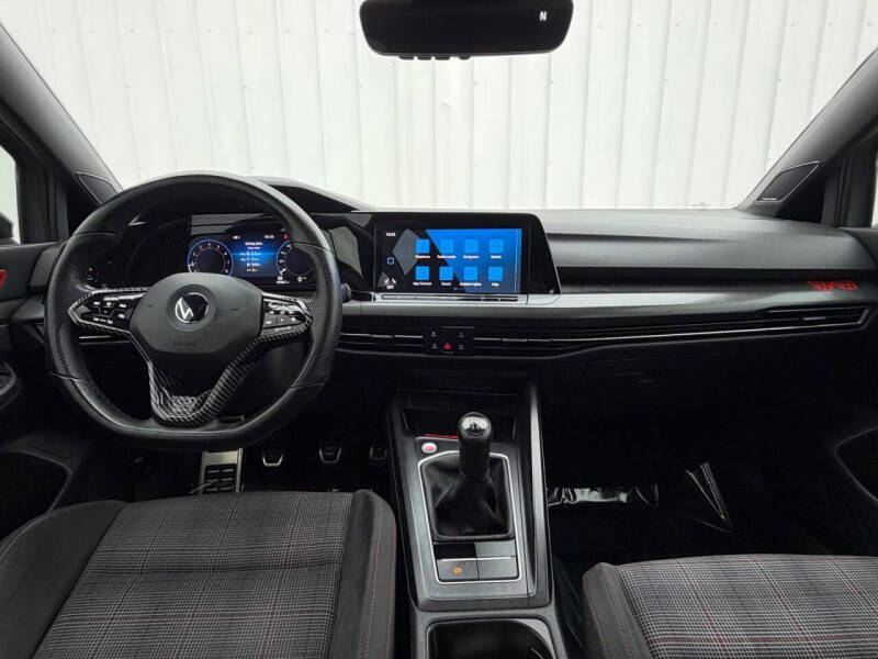 2022 Volkswagen Golf GTI SE