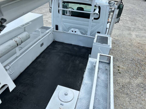 2013 International 7300 Digger Derrick Truck