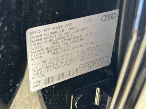 2025 Audi Q5 quattro Premium TFSI