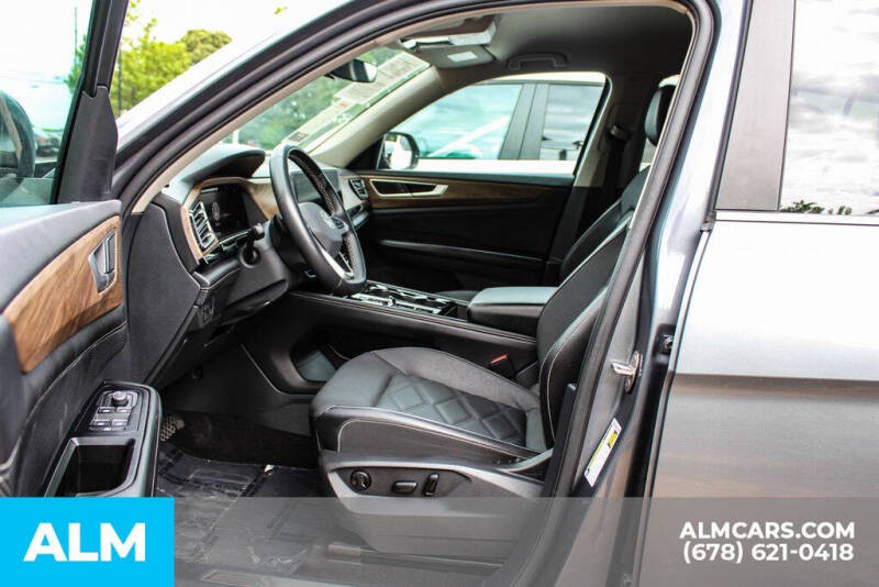 2024 Volkswagen Atlas SE