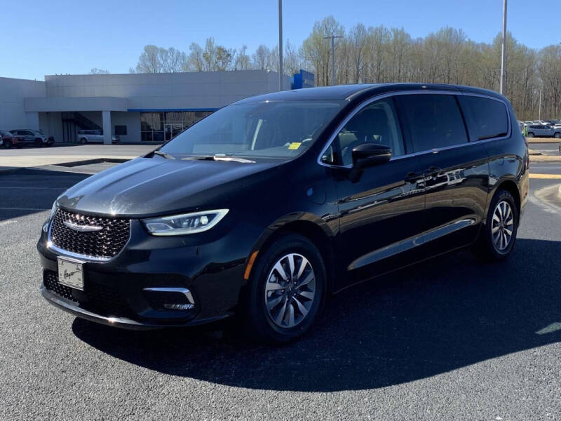 2023 Chrysler Pacifica Plug-In Hybrid Touring L