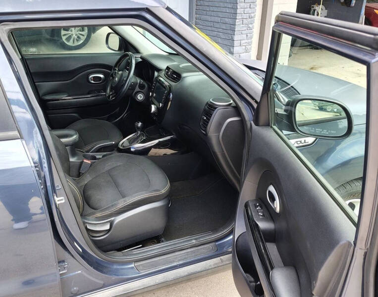 2015 Kia Soul +