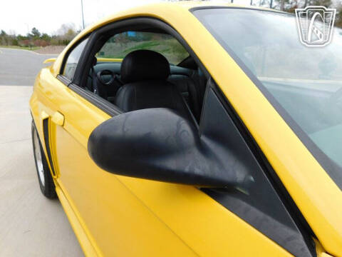 2004 Ford Mustang Mach 1 Premium