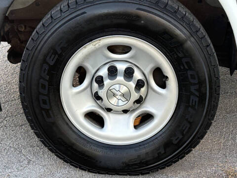 2017 Chevrolet Express 2500