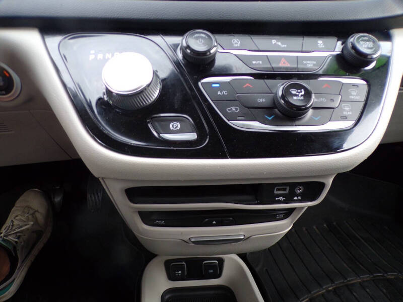 2020 Chrysler Pacifica Touring L Plus