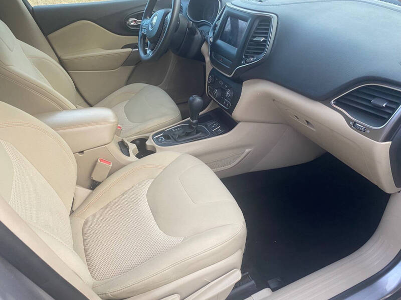 2019 Jeep Cherokee Altitude