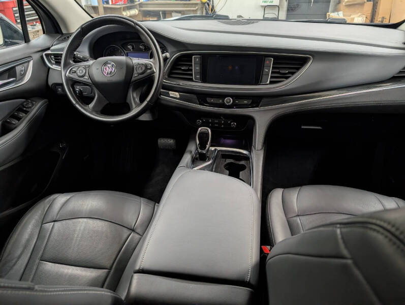 2020 Buick Enclave Essence
