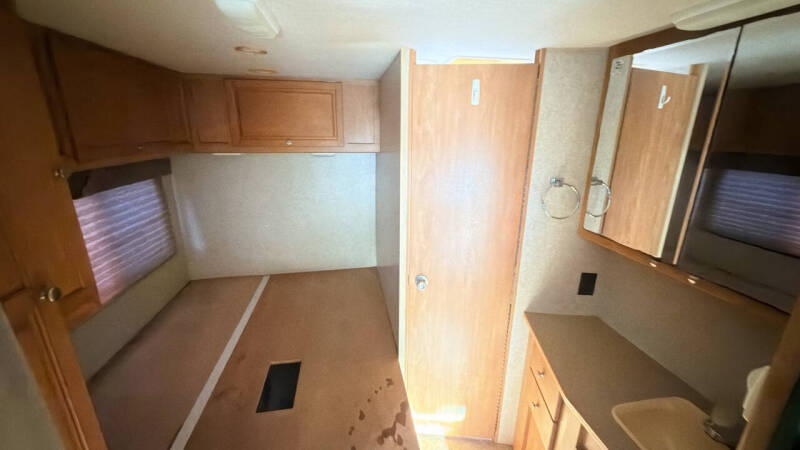 2008 Ford Econoline - Photo 25