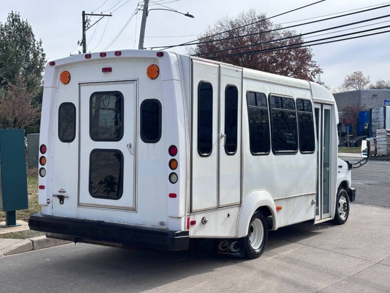 2014 Ford E-Series E-350 SD