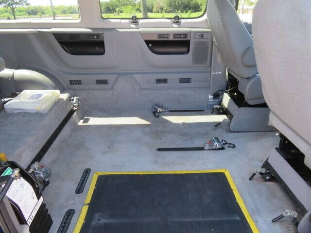 2011 Ford E-Series E-350 SD XLT