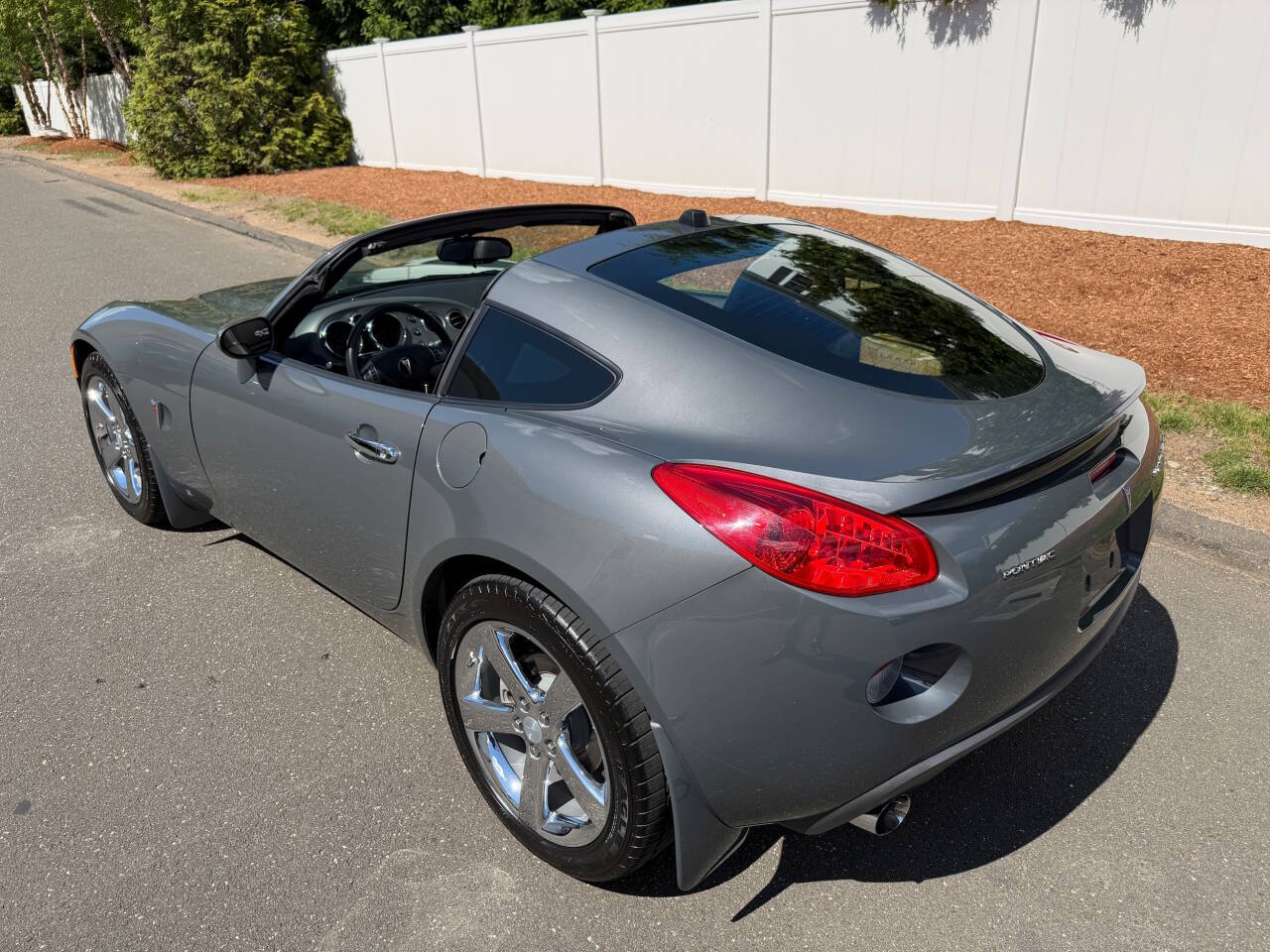 2009 Pontiac Solstice 2