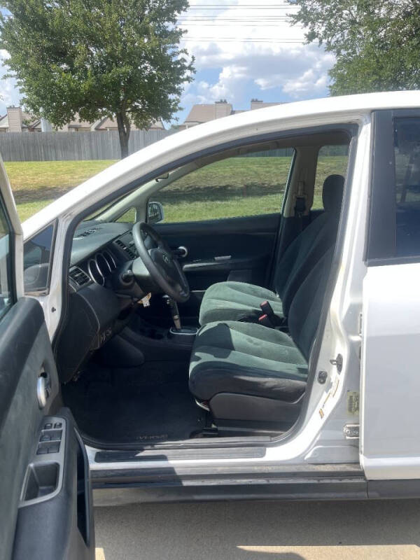 2012 Nissan Versa 1.8 SL