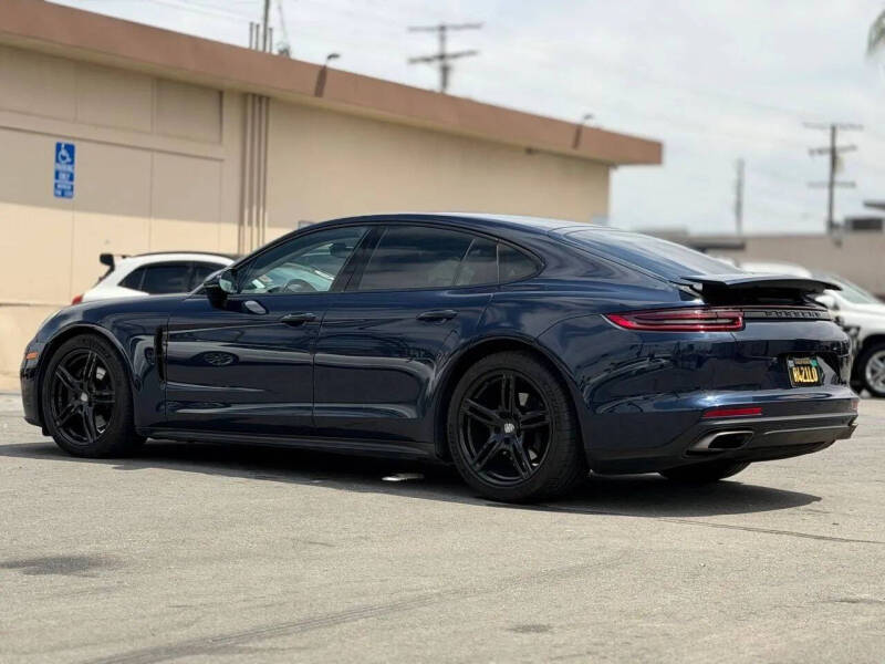 2018 Porsche Panamera