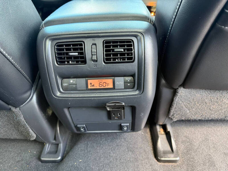 2015 Nissan Pathfinder Platinum