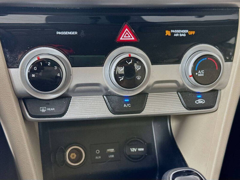 2019 Hyundai Elantra