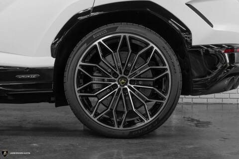 2025 Lamborghini Urus SE