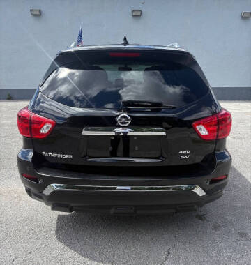 2019 Nissan Pathfinder SV