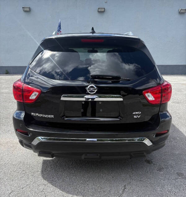 2019 Nissan Pathfinder SV