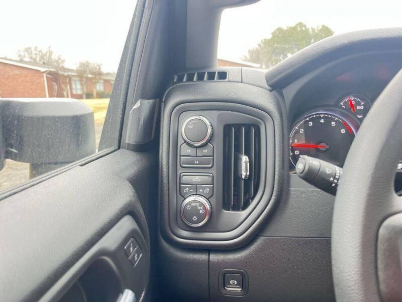 2025 GMC Sierra 2500HD Pro