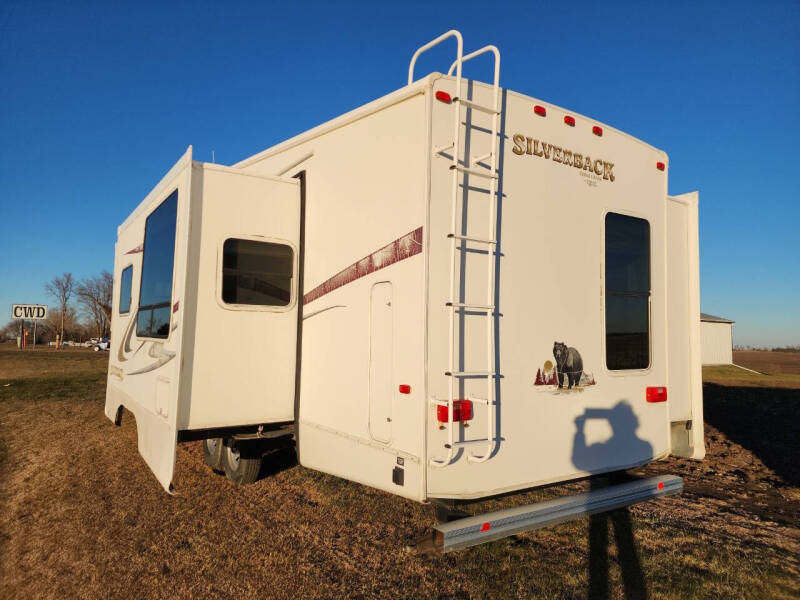 2006 Cedar Creek Silverback