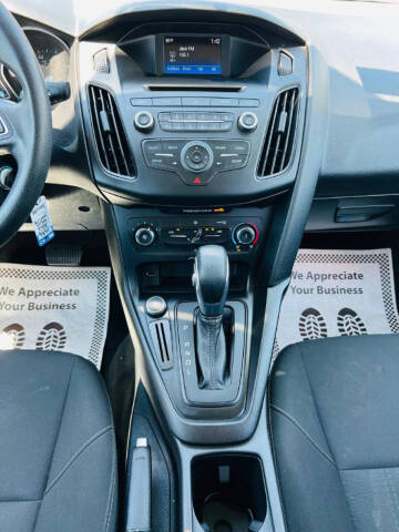 2017 Ford Focus SE