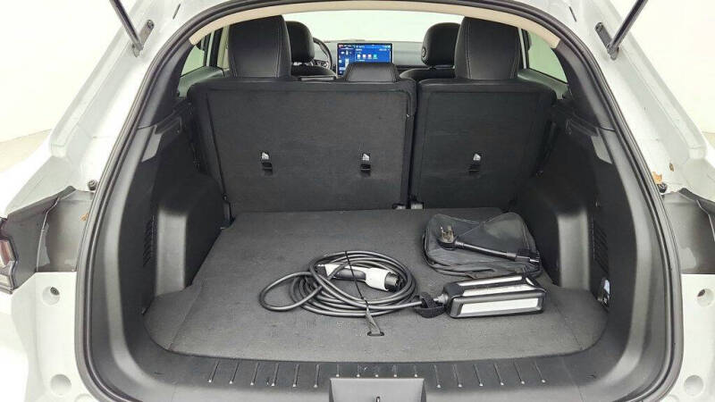 2023 VinFast VF8 Eco City Edition