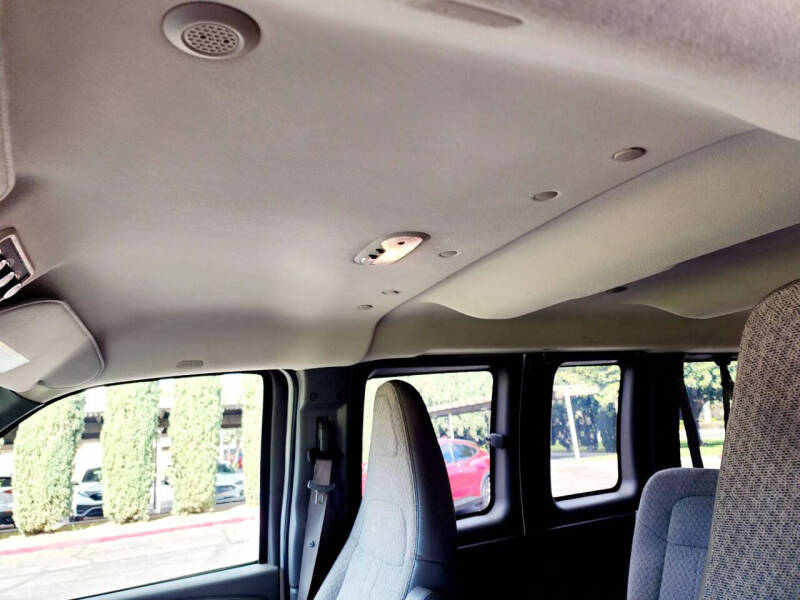 2018 Chevrolet Express LT 2500