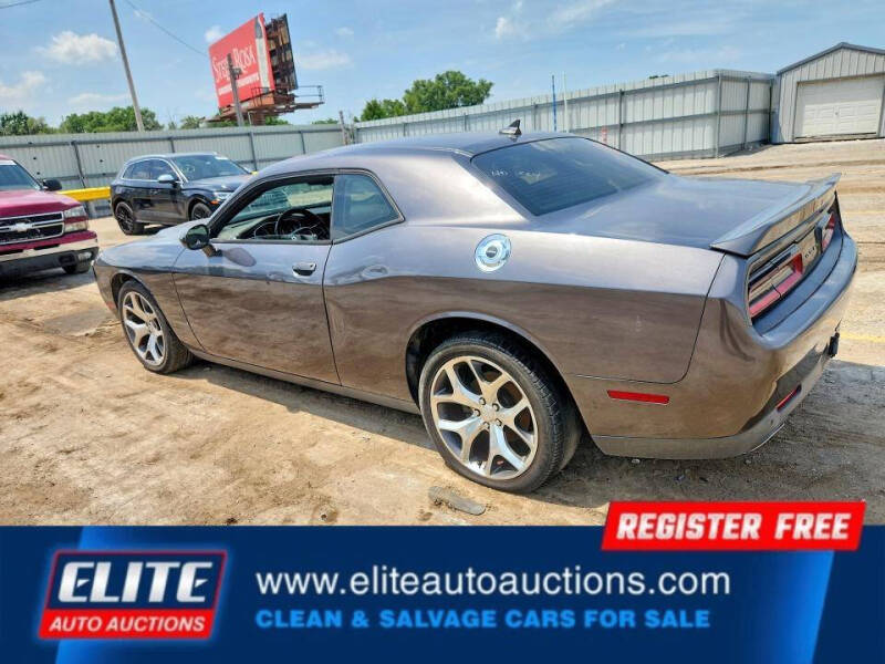 2015 Dodge Challenger SXT Plus