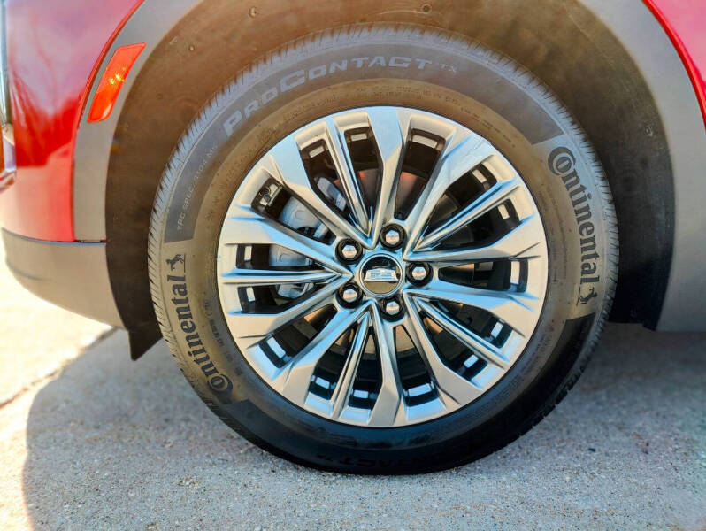 2024 Cadillac XT4 Premium Luxury