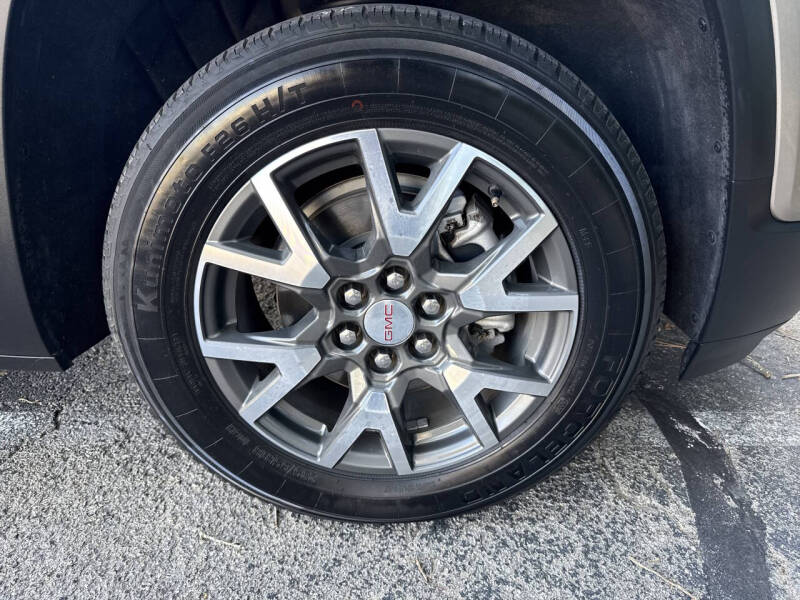 2022 GMC Acadia SLE