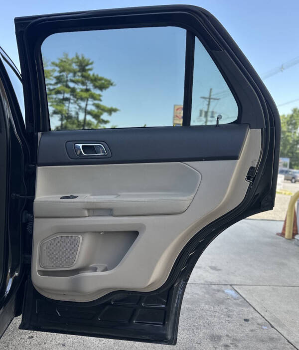 2015 Ford Explorer
