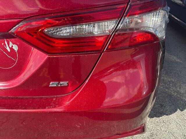 2018 Toyota Camry SE