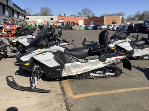 2020 Ski-Doo Grand Touring Sport Rotax®