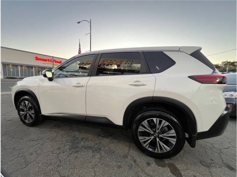 2022 Nissan Rogue SV