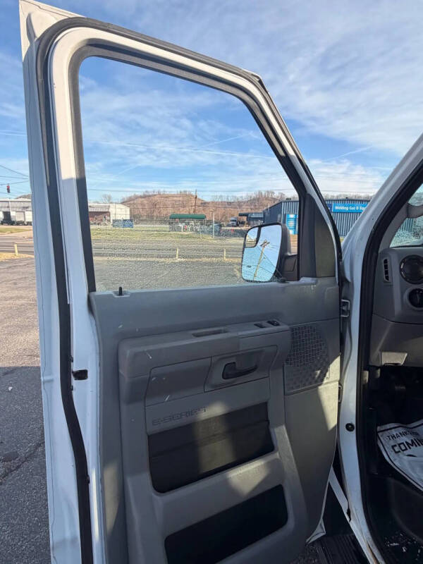 2012 Ford E-Series E-150