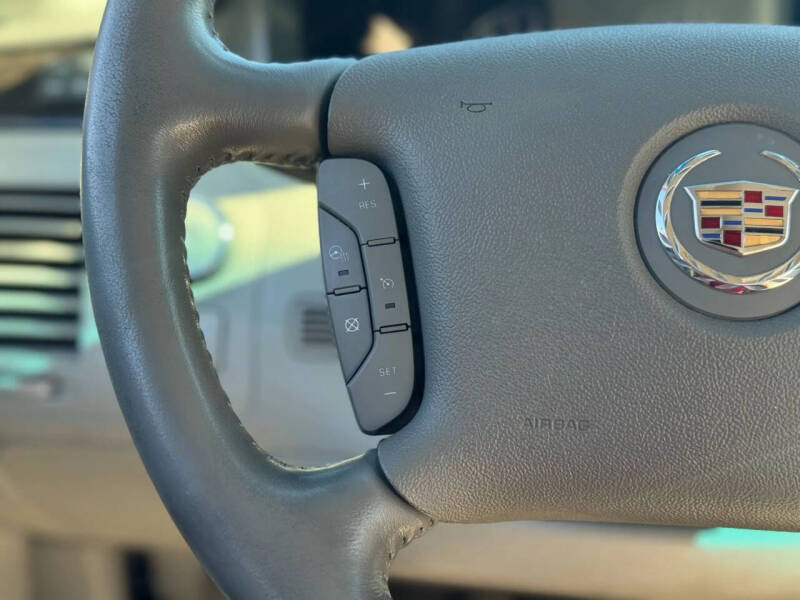 2011 Cadillac DTS Luxury Collection