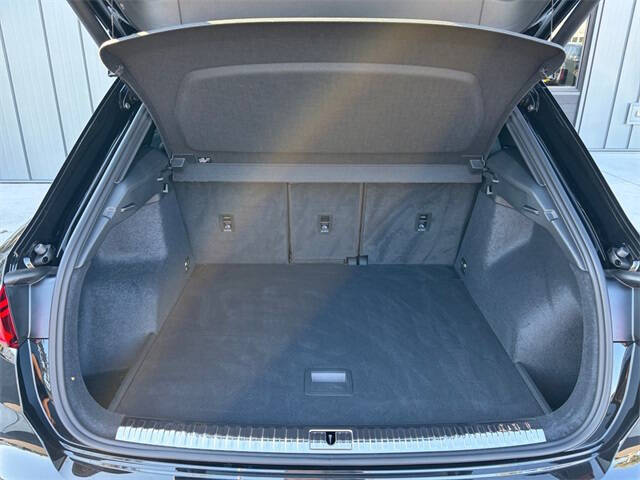 2025 Audi Q3 quattro S line Premium 45 TFSI