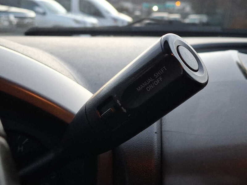 2004 Nissan Titan SE