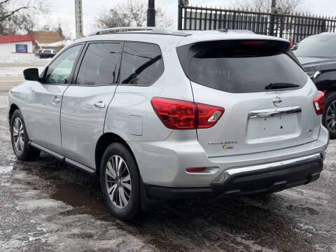 2018 Nissan Pathfinder S