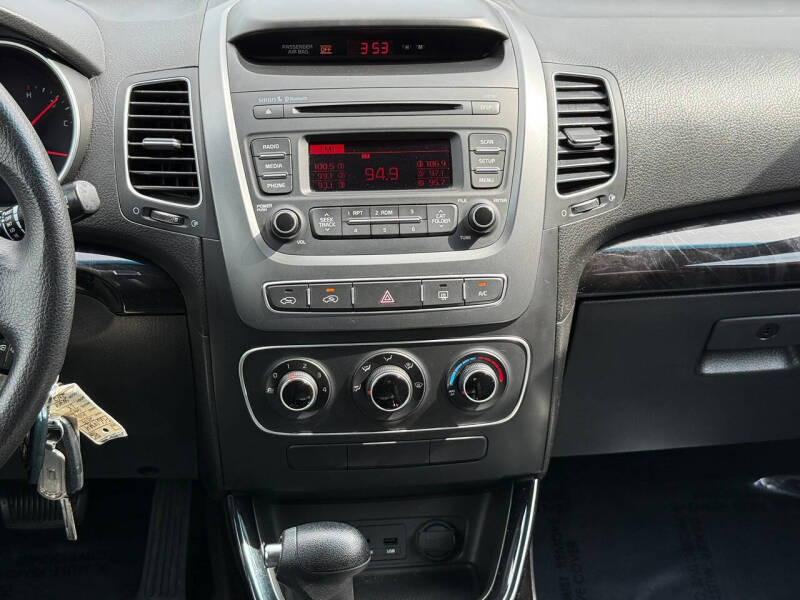 2015 Kia Sorento LX