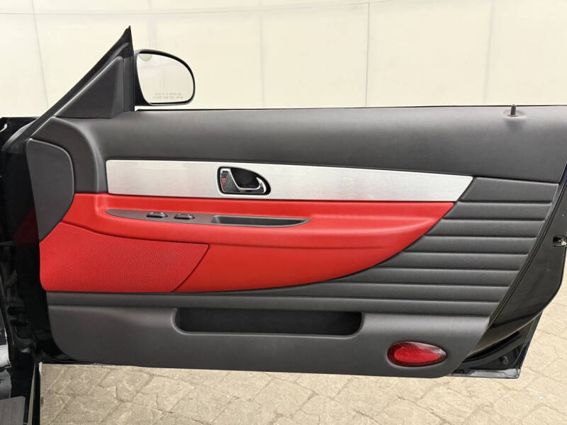 2002 Ford Thunderbird Deluxe