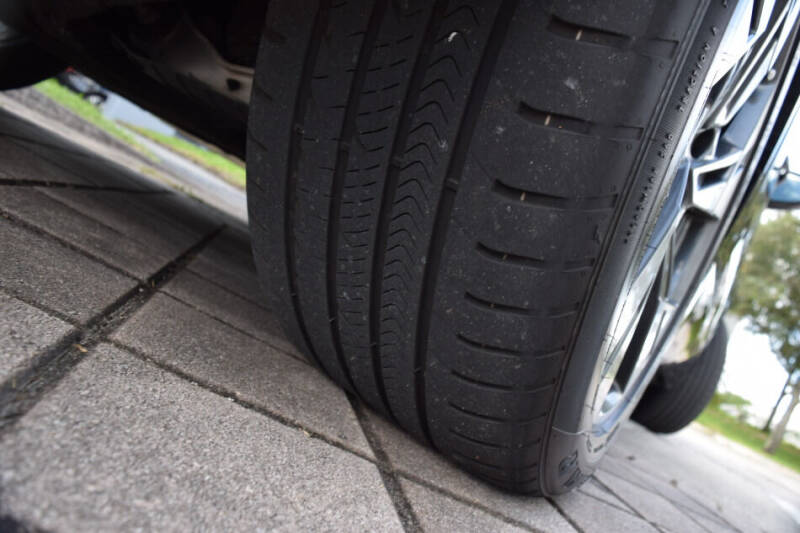 2022 Audi e-tron quattro Premium